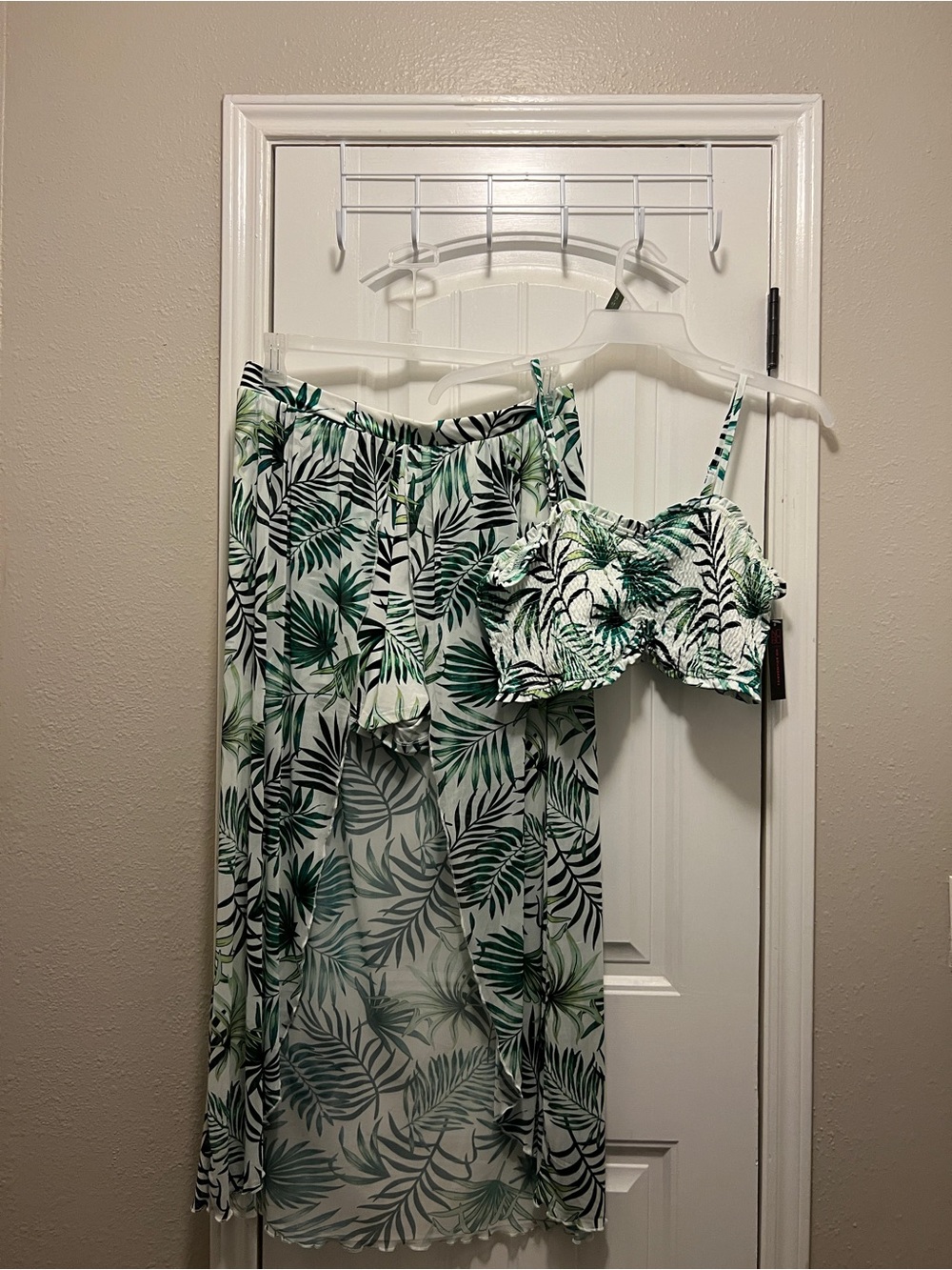 No Boundaries Green Leaf Print Maxi Skirt/Shorts with top Set